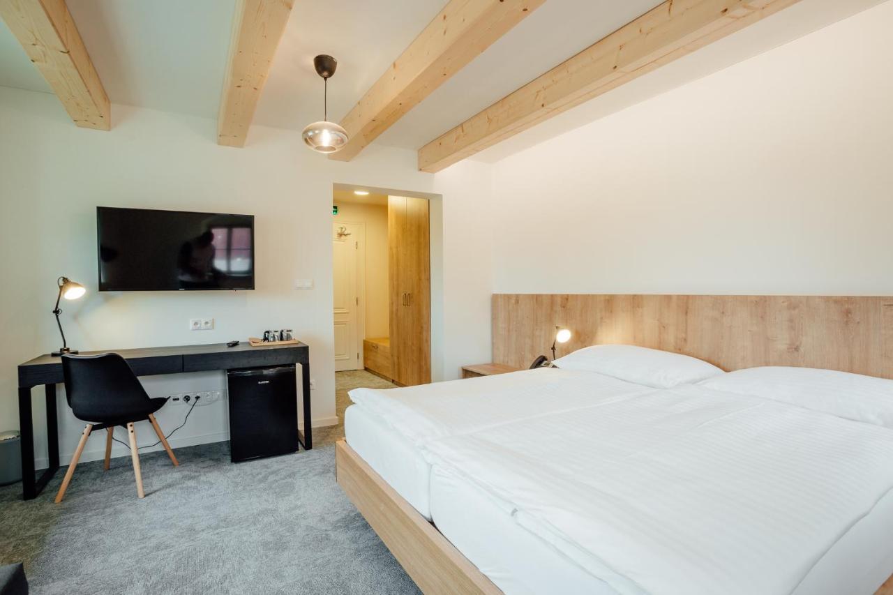 Resla Residence I, Ii, บันสกา ชีอาว์นีซา ภายนอก รูปภาพ