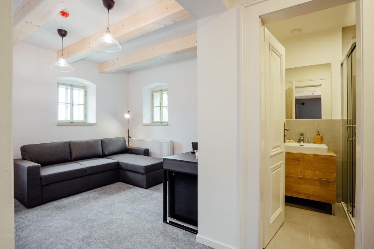Resla Residence I, Ii, บันสกา ชีอาว์นีซา ภายนอก รูปภาพ